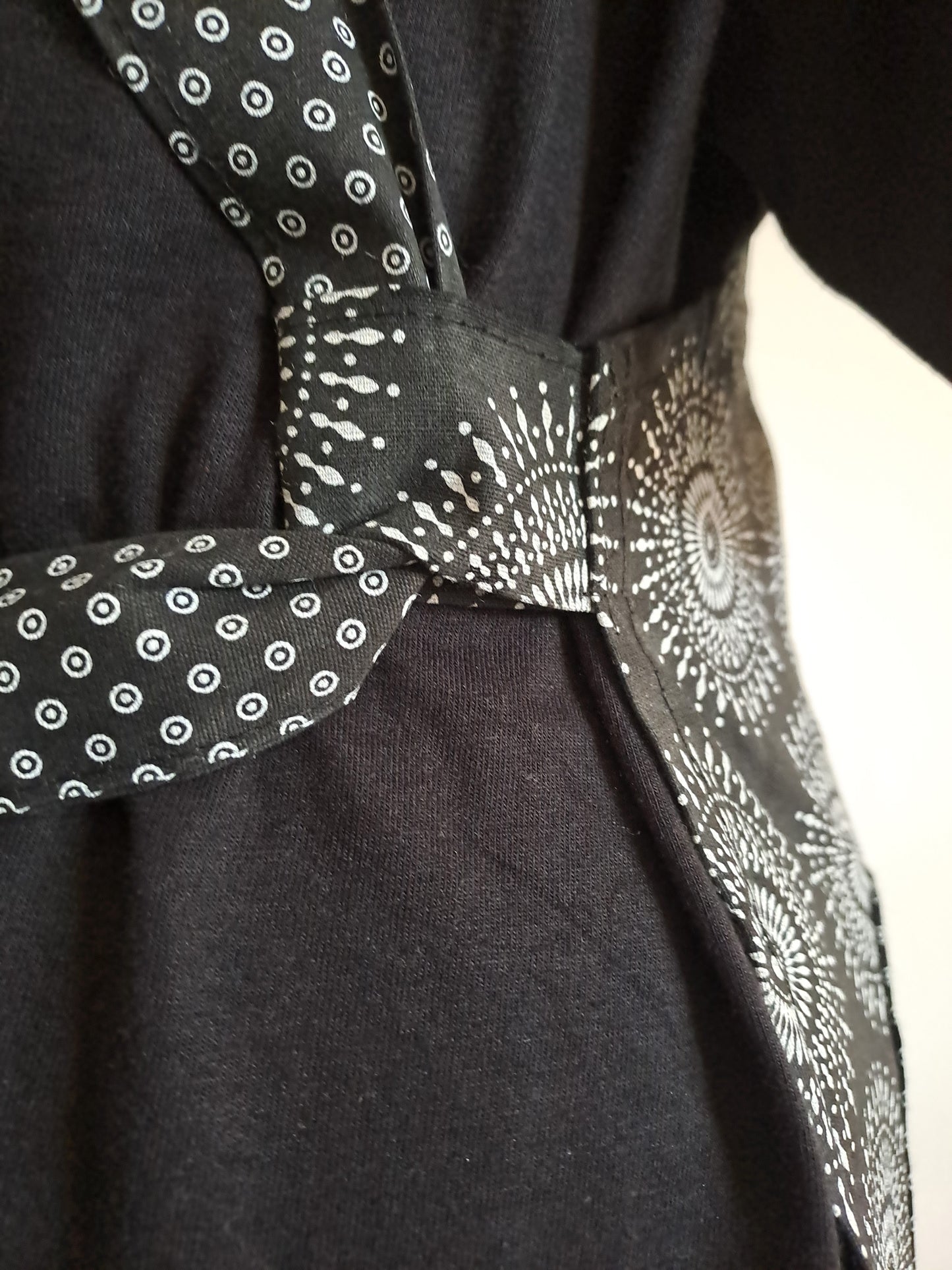 Black Cotton Shwe Shwe Apron - Big Spiral & Dotty African Print